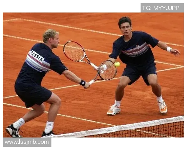 成都足球队在联合会杯中的默契配合与战术执行分析